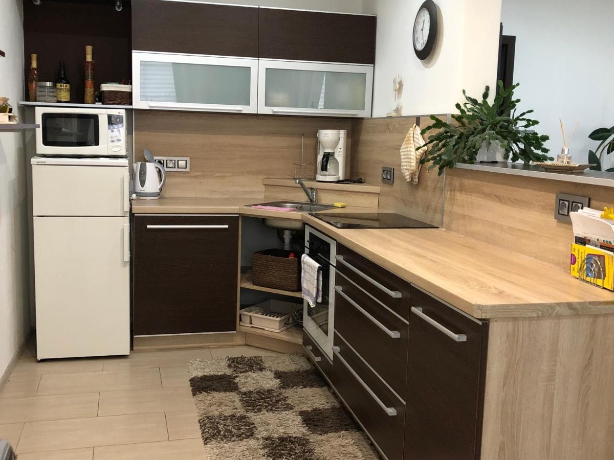 Mija Apartman S Vinnym Sklipkem, Zahradou A Grilem Kajov Exterior photo